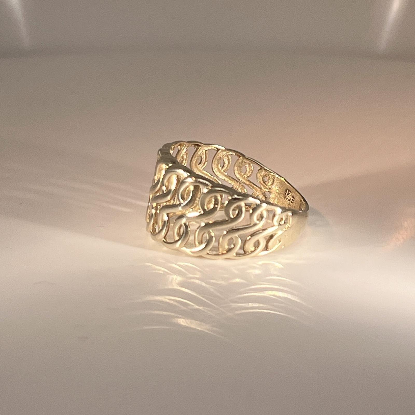 Women gold ring 14k have a interwoven design - Image 4