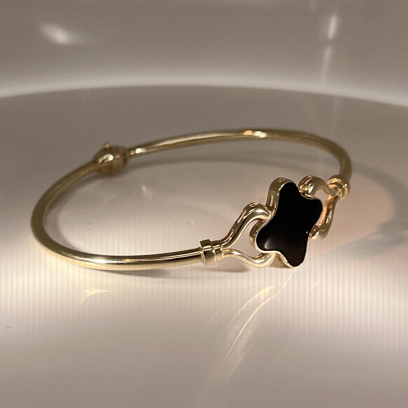 women bracelet with a delicate desing - Image 4