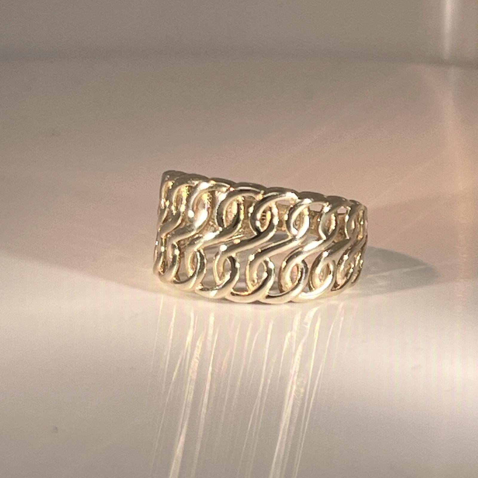 Women gold ring 14k have a interwoven design - Image 9