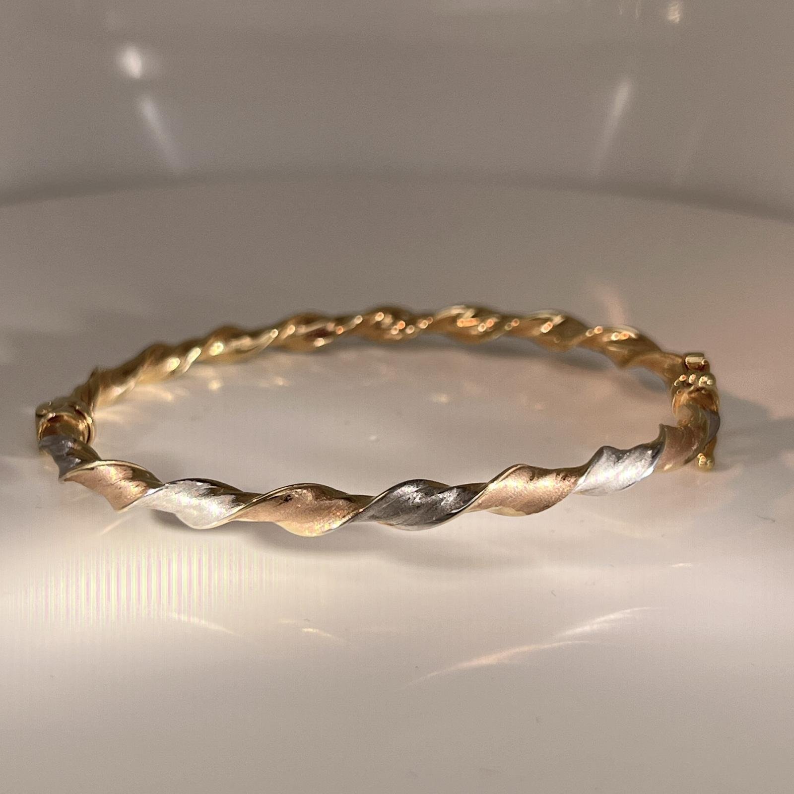 14K Gold Bangle Bracelet with 3 colors