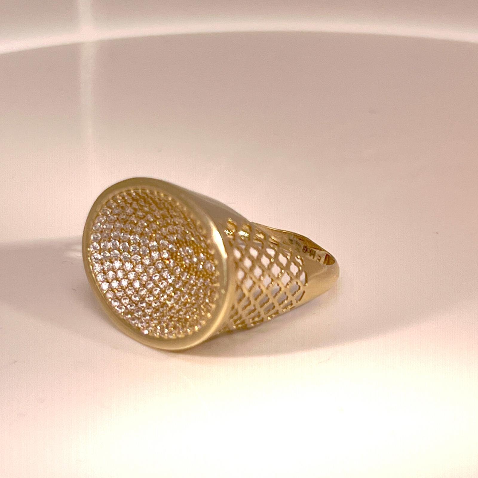Elegant 14k Gold Ring