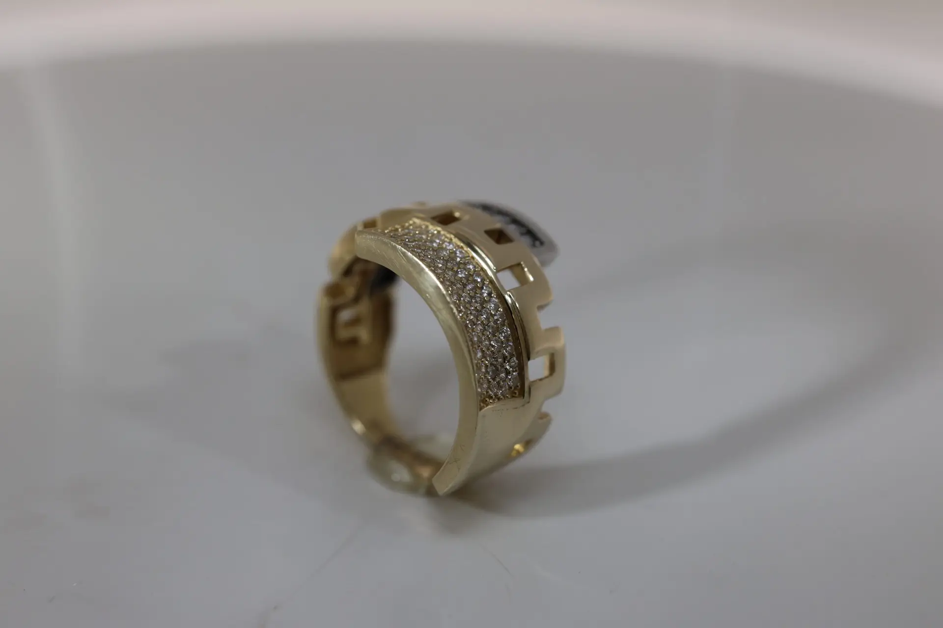 Geometric Design Women's Ring - Image 3