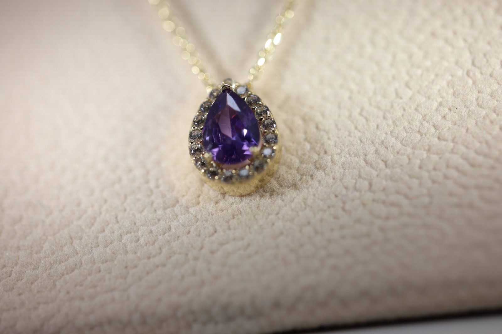 14K Gold Necklace with Big Purple Gemstone - Image 3