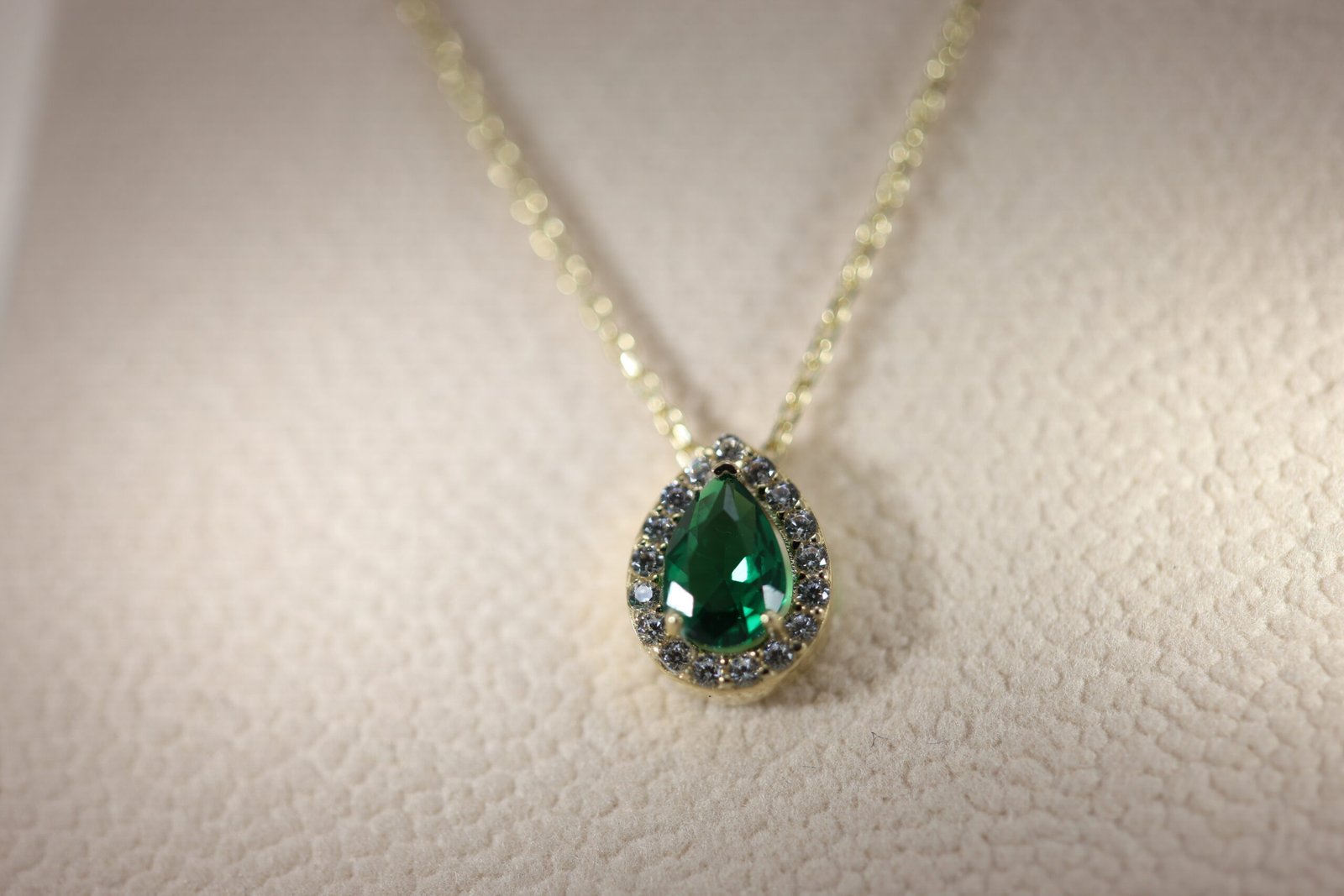 14K Gold Necklace with Big Green Stone
