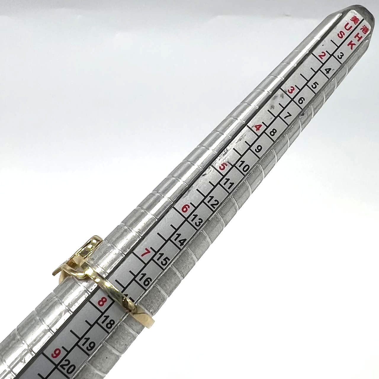 14K yellow gold heart-shaped ring with delicate detailing, elegant and refined - Image 9