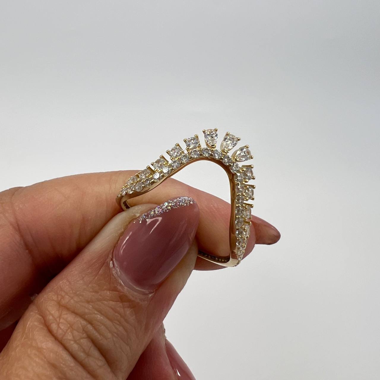 Luxurious 14K Gold Ring Adorned & Sparkling Zircon unique crown inspired design - Image 4