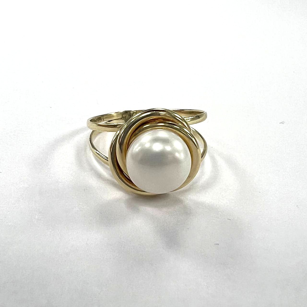 14K yellow gold ring with a pearl, elegant and delicate design beautiful gift - Image 4
