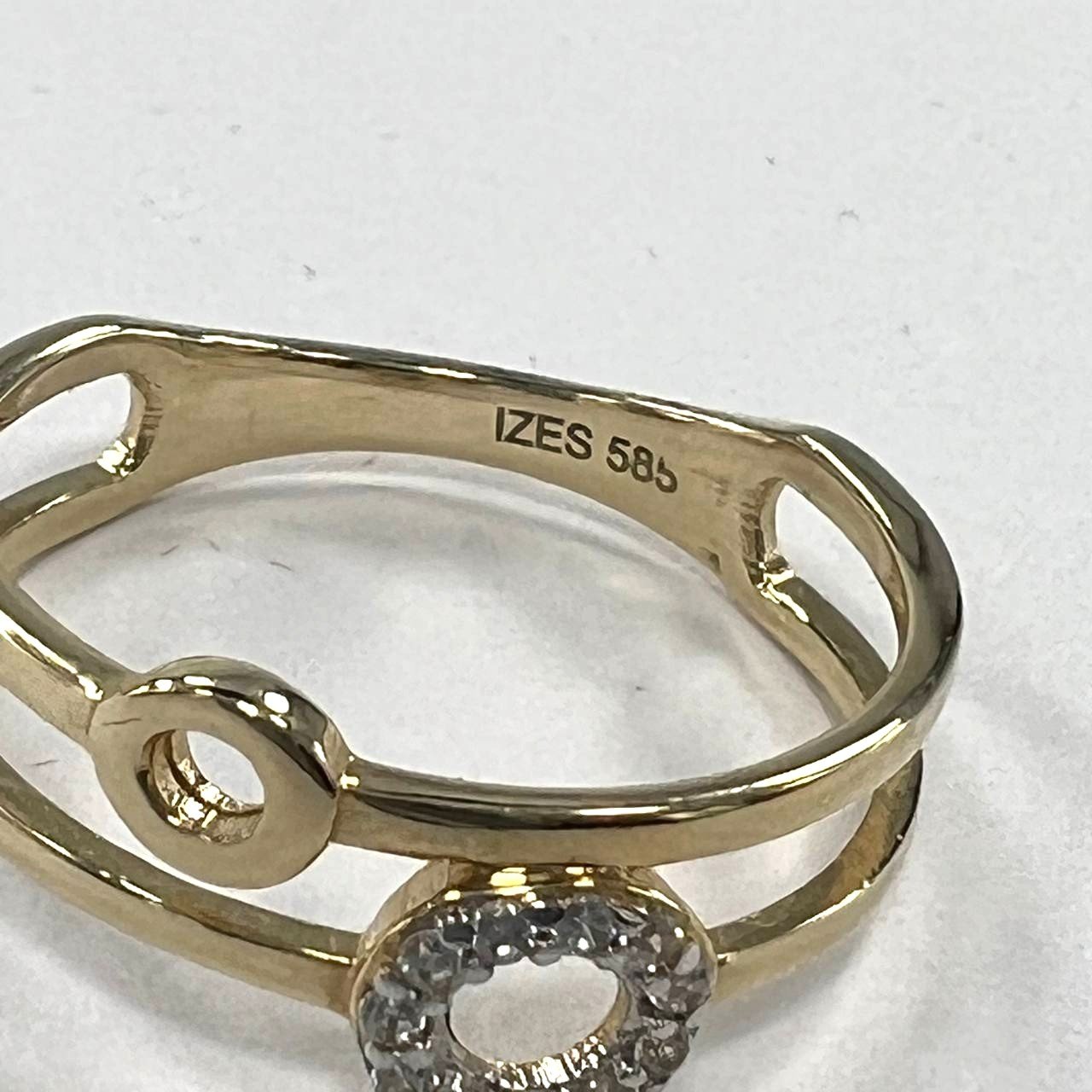 14K Yellow Gold Ring with a unique and beautiful design, elegant and refined. - Image 8