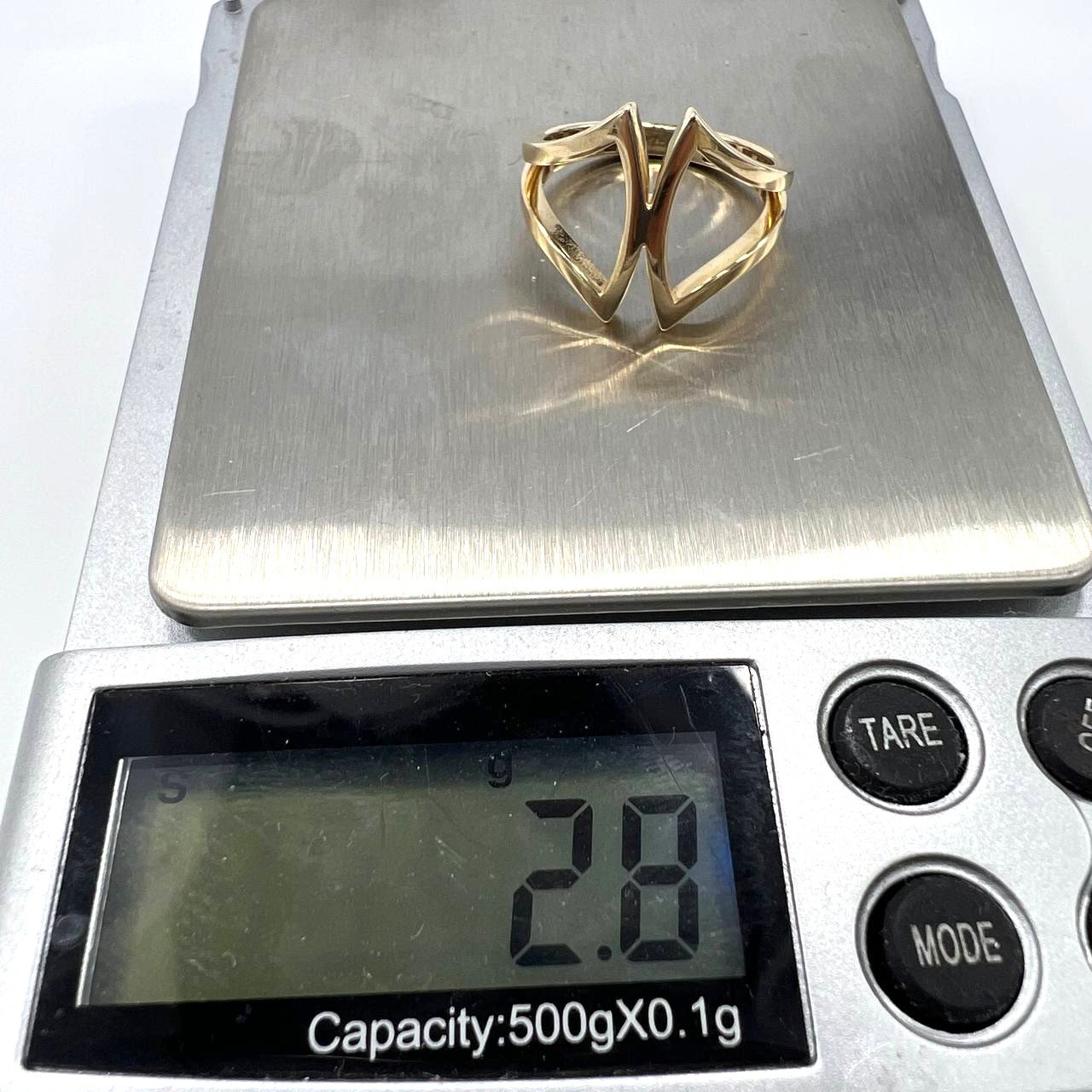 14K yellow gold ring with a delicate and elegant design size 7.5 - Image 10