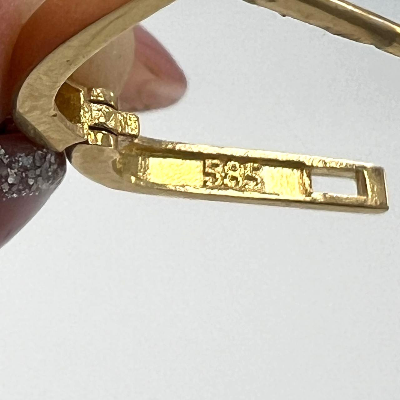 Elegant long 14K yellow gold earrings, graceful and charming. - Image 10