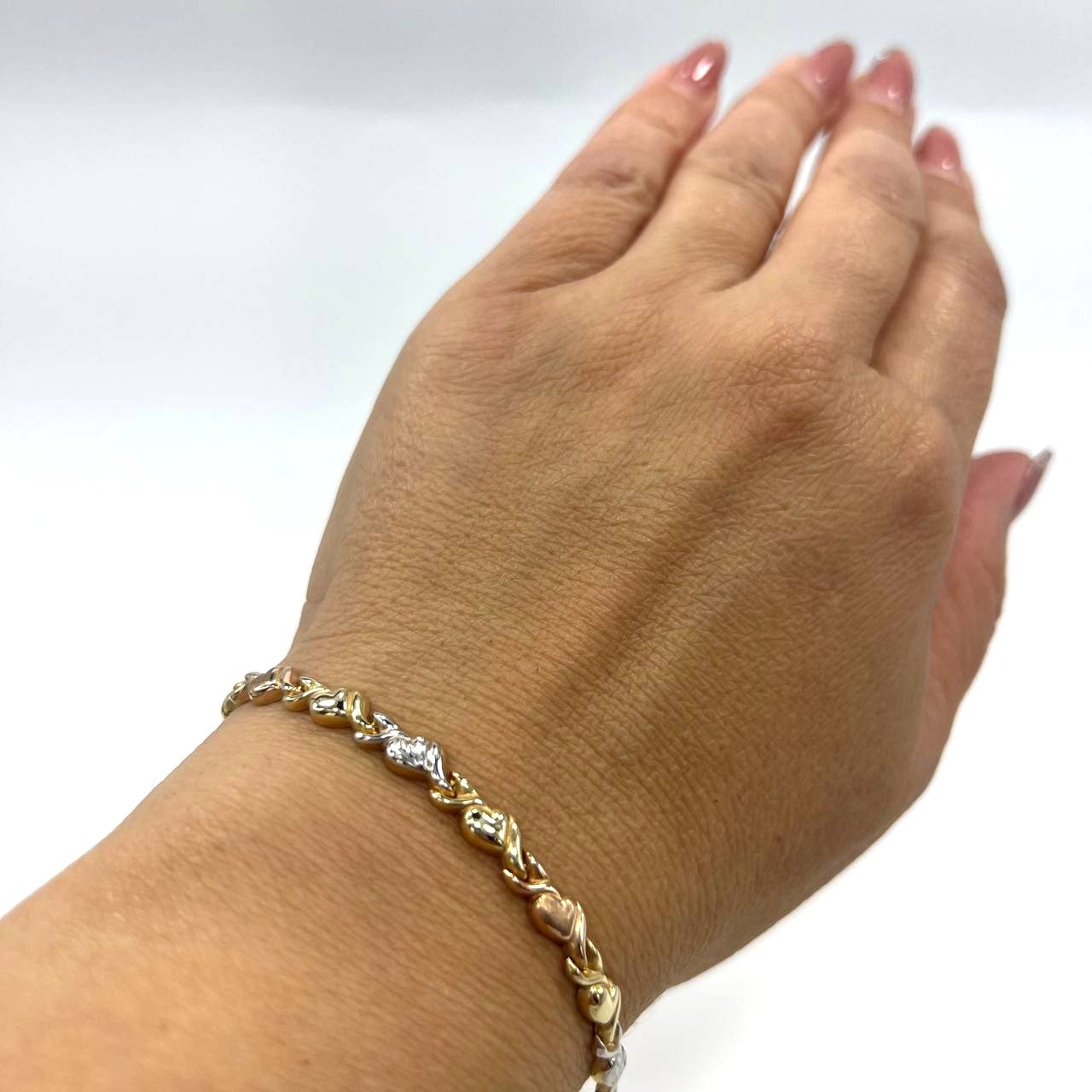 New 14K gold bracelet in yellow, white & rose tones, featuring a heart design - Image 6