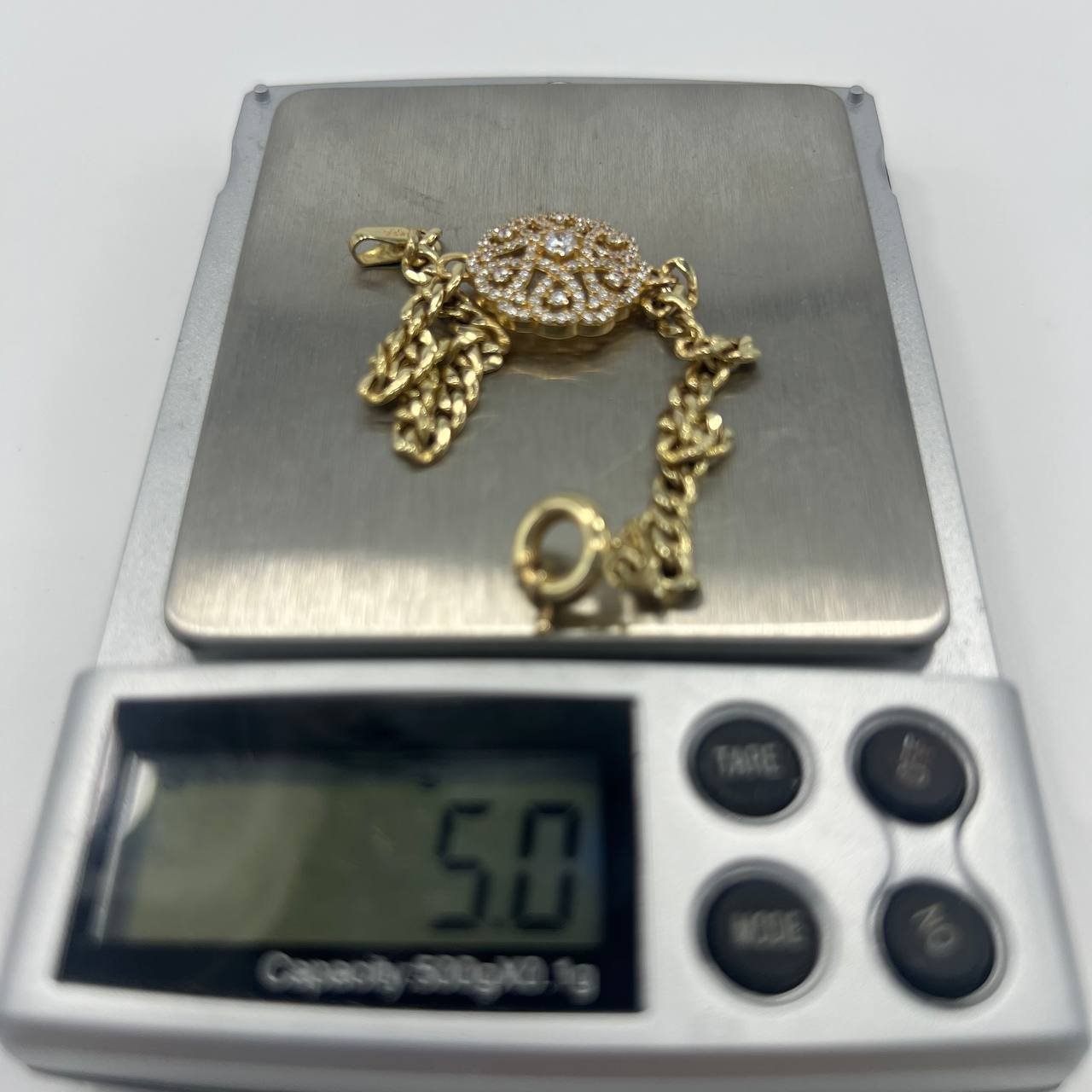 14K yellow gold bracelet featuring a delicate flower center adorned with zircon. - Image 5