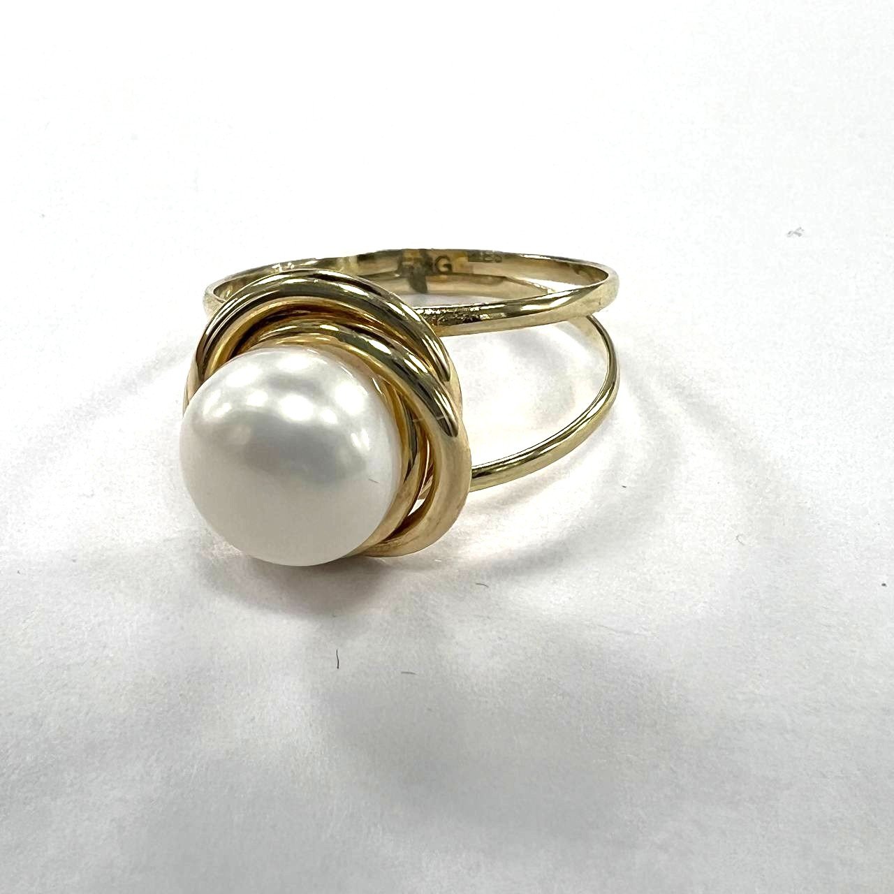 14K yellow gold ring with a pearl, elegant and delicate design beautiful gift - Image 6