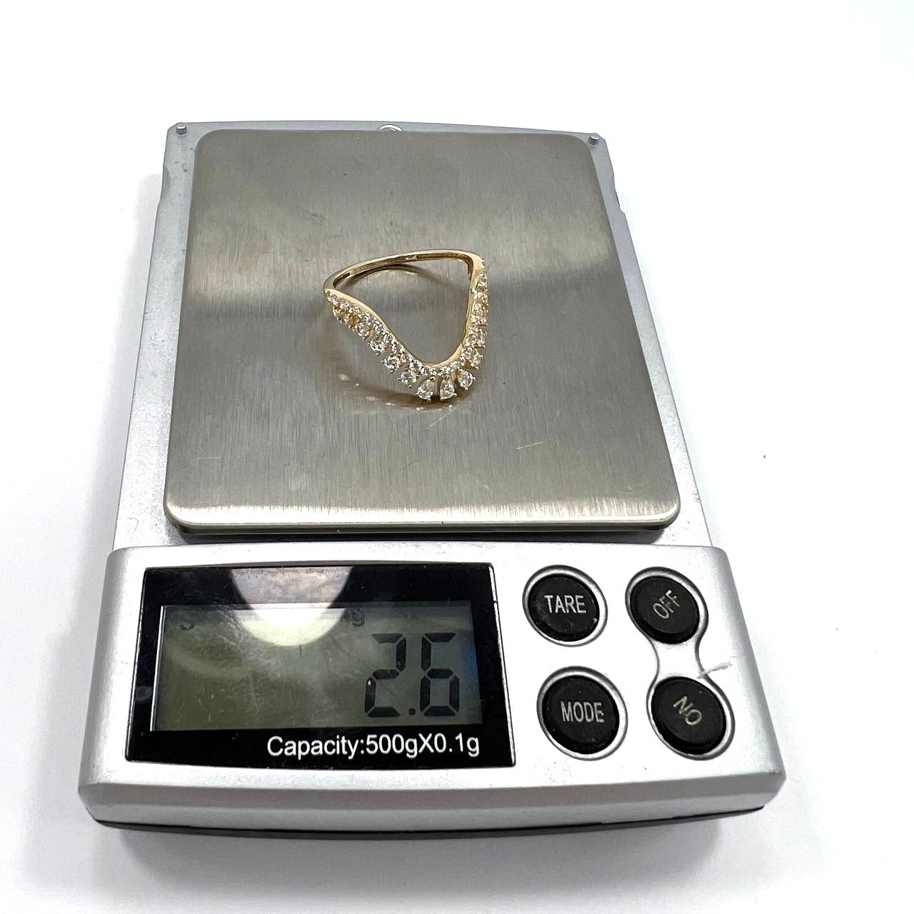 Luxurious 14K Gold Ring Adorned & Sparkling Zircon unique crown inspired design - Image 9