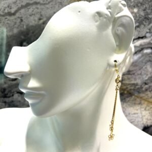 Elegant 14K yellow gold long earrings with a delicate flower design