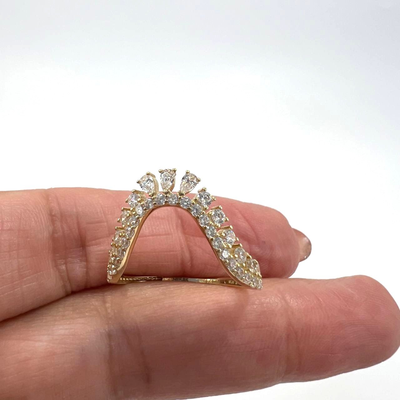 Luxurious 14K Gold Ring Adorned & Sparkling Zircon unique crown inspired design - Image 2