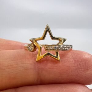 New 14K Solid Gold Women’s Ring Star Design Cubic Zirconia Italy 2.4g Size 8