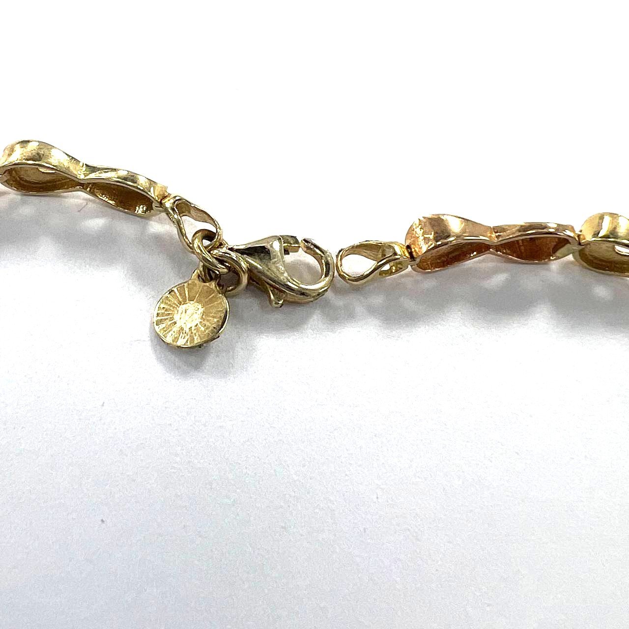 Infinity bracelet crafted yellow, white & rose gold, soft, elegant, and timeless - Image 4