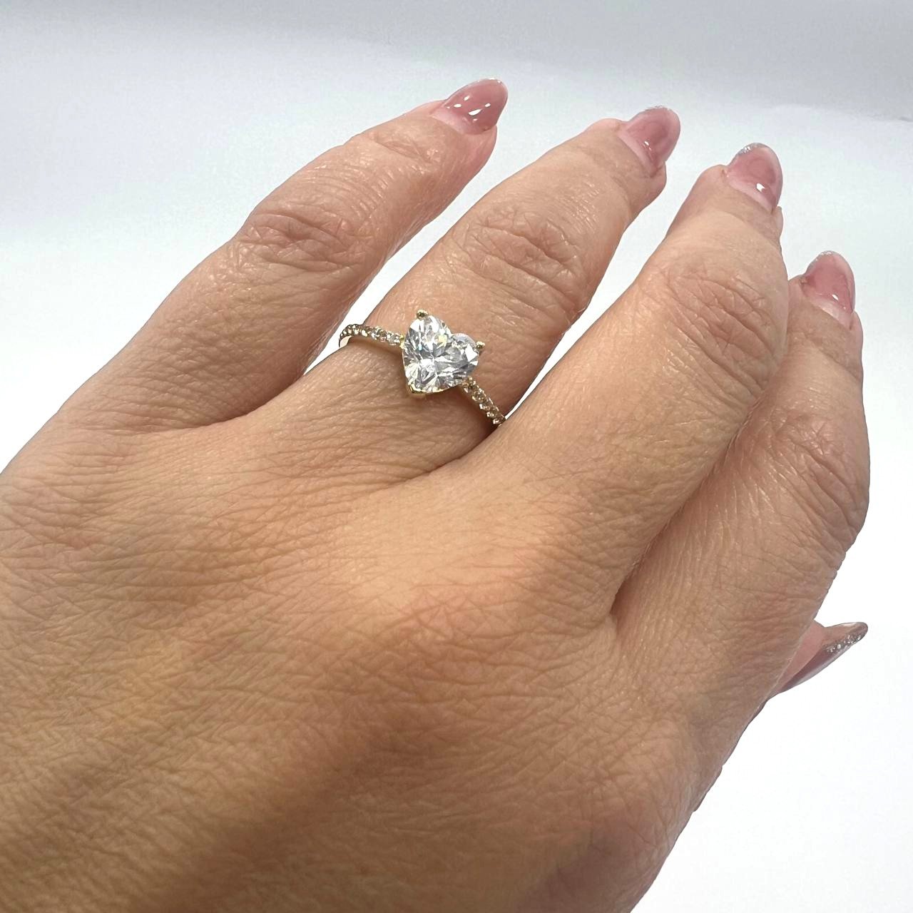 Yellow Gold 14K ring with a Crystal heart-shaped stone, elegant and refined - Image 4