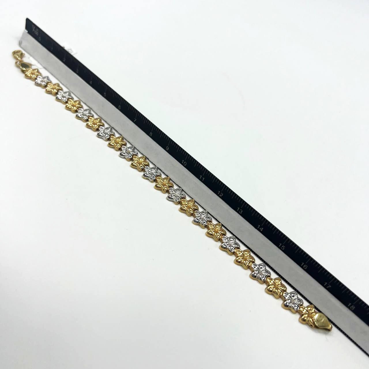 Beautiful & delicate 14K white &yellow gold bracelet with charming floral desgin - Image 8