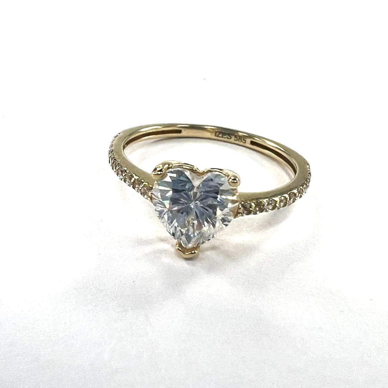 Yellow Gold 14K ring with a Crystal heart-shaped stone, elegant and refined - Image 3