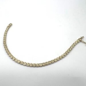 14K yellow gold bracelet featuring elegant interlinked circles timeless and chic
