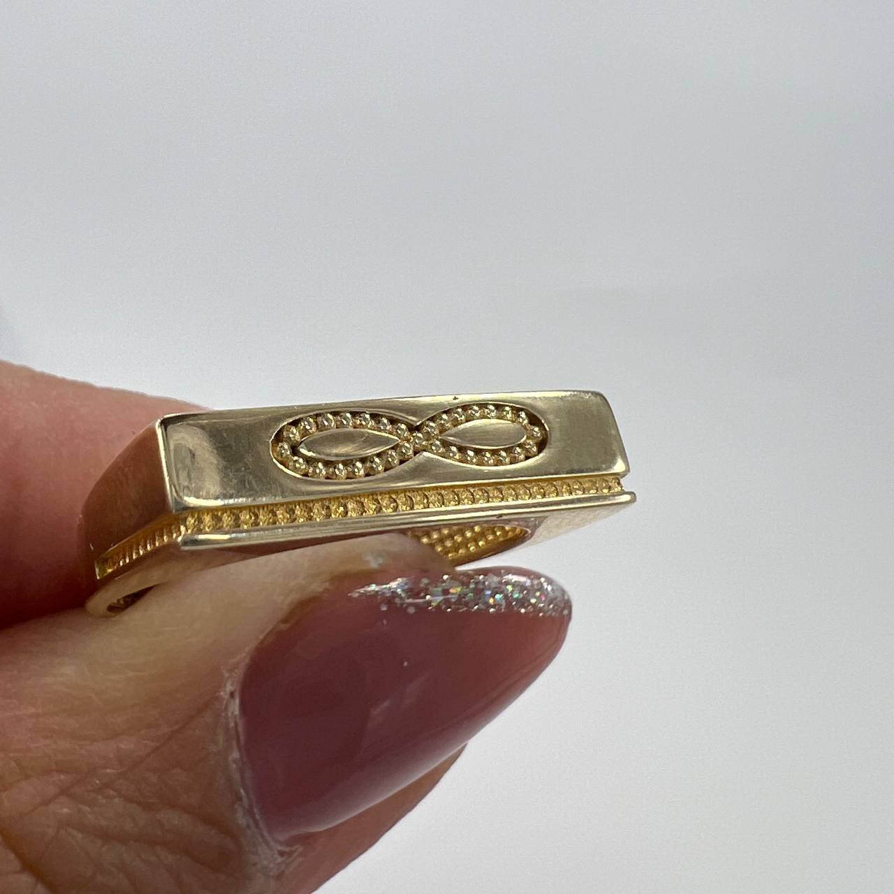 Yellow gold 14K infinity design ring, delicate, size 7 beautiful gift - Image 5