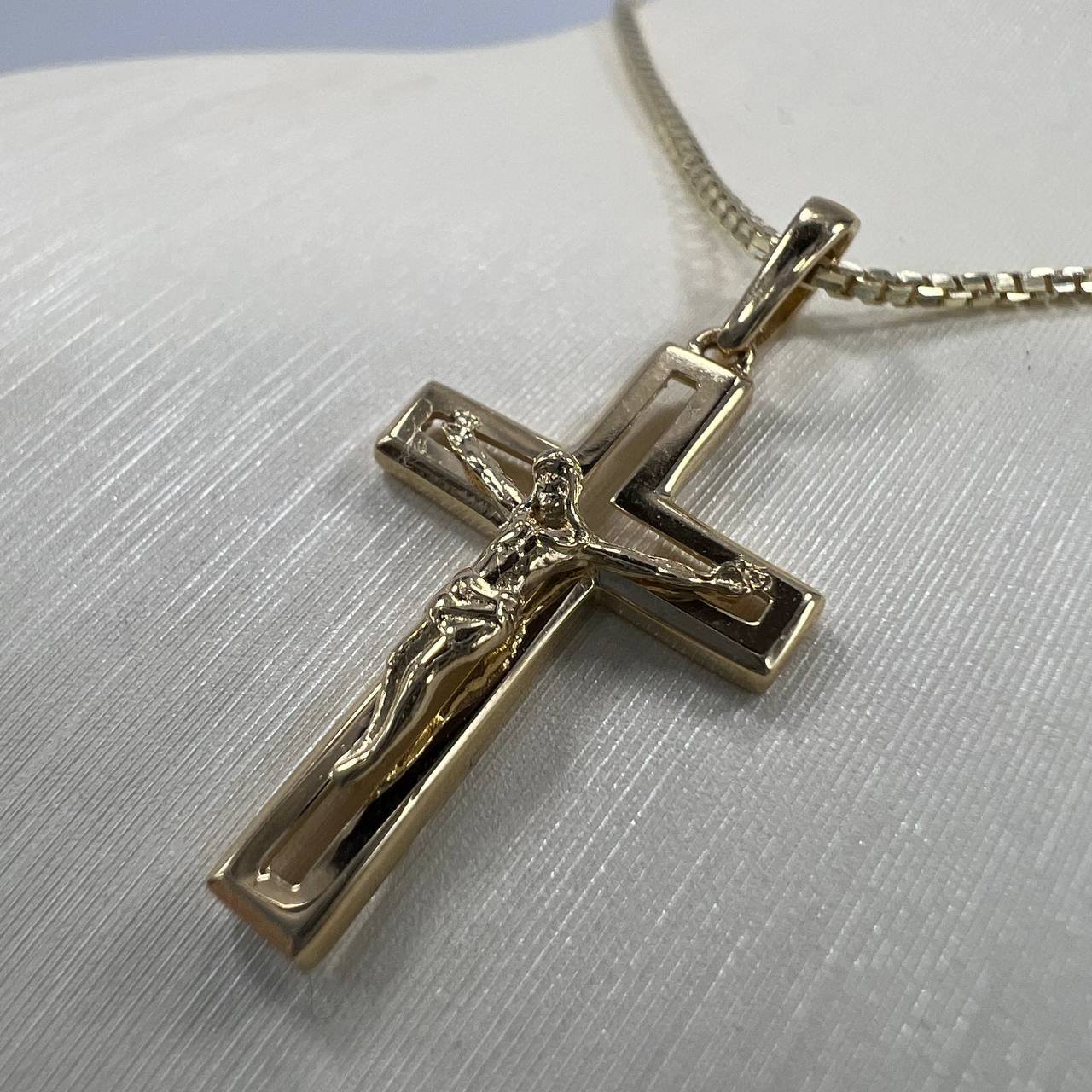 14K Gold Crucifix Cross Pendant Solid Yellow White Gold Religious Jewelry 1.5g - Image 3
