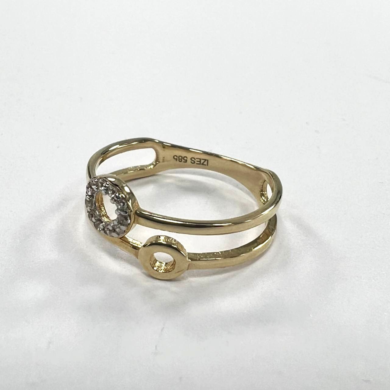 14K Yellow Gold Ring with a unique and beautiful design, elegant and refined. - Image 3