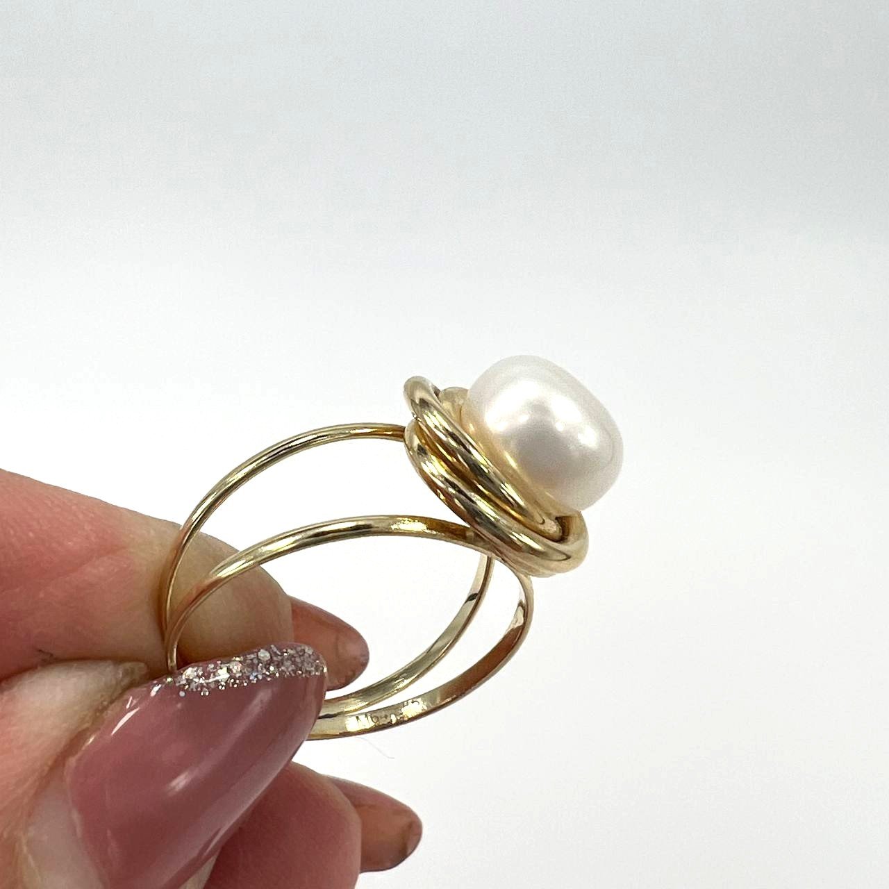 14K yellow gold ring with a pearl, elegant and delicate design beautiful gift - Image 3
