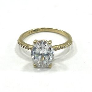 Yellow Gold 14K ring with a crystal radiant-shaped stone, elegant and refined