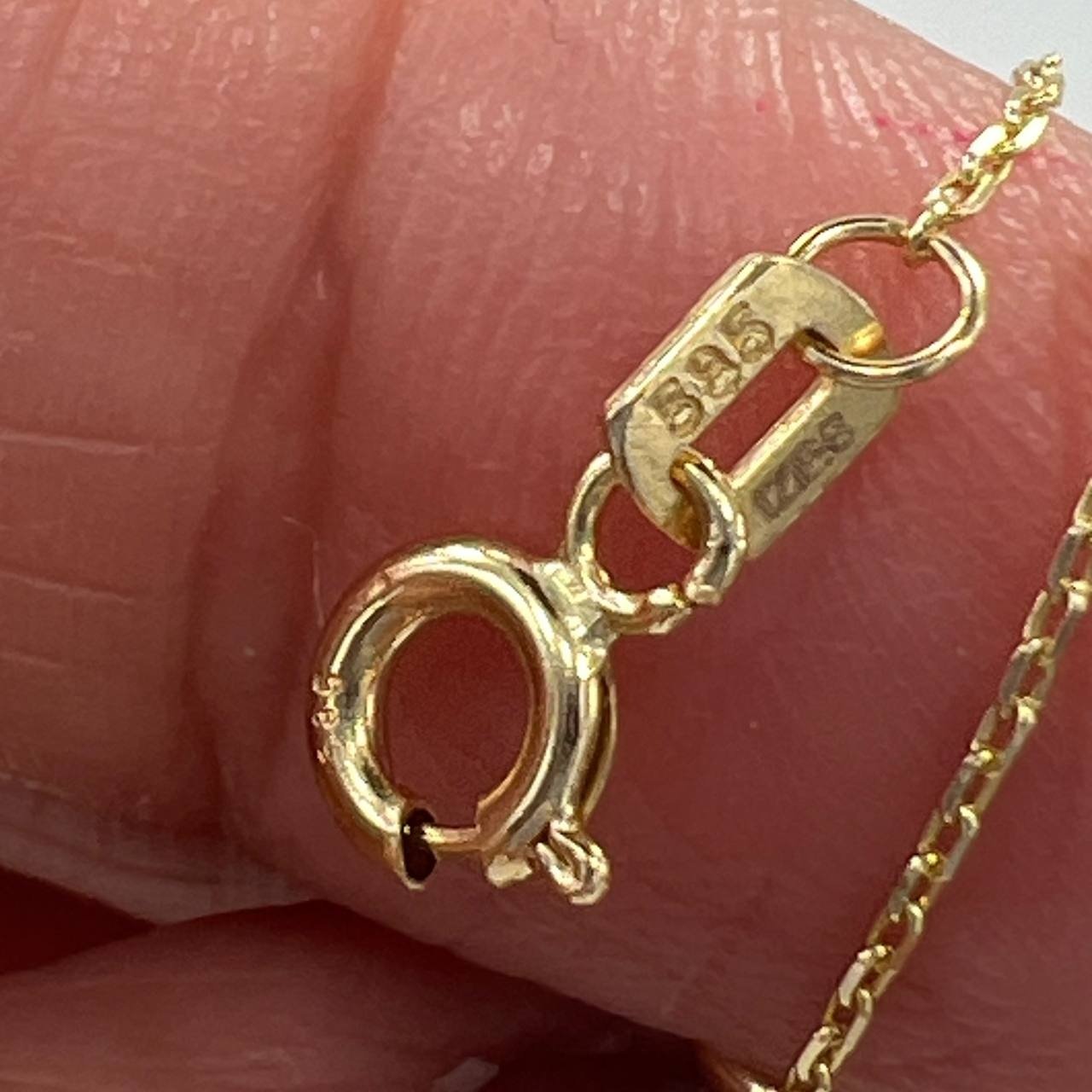 14K yellow gold bracelet with white heart-shaped stones, elegant design - Image 6